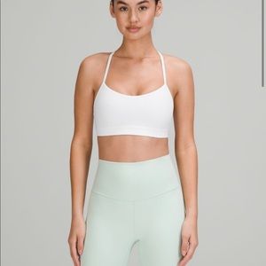 LULULEMON white flow y bra